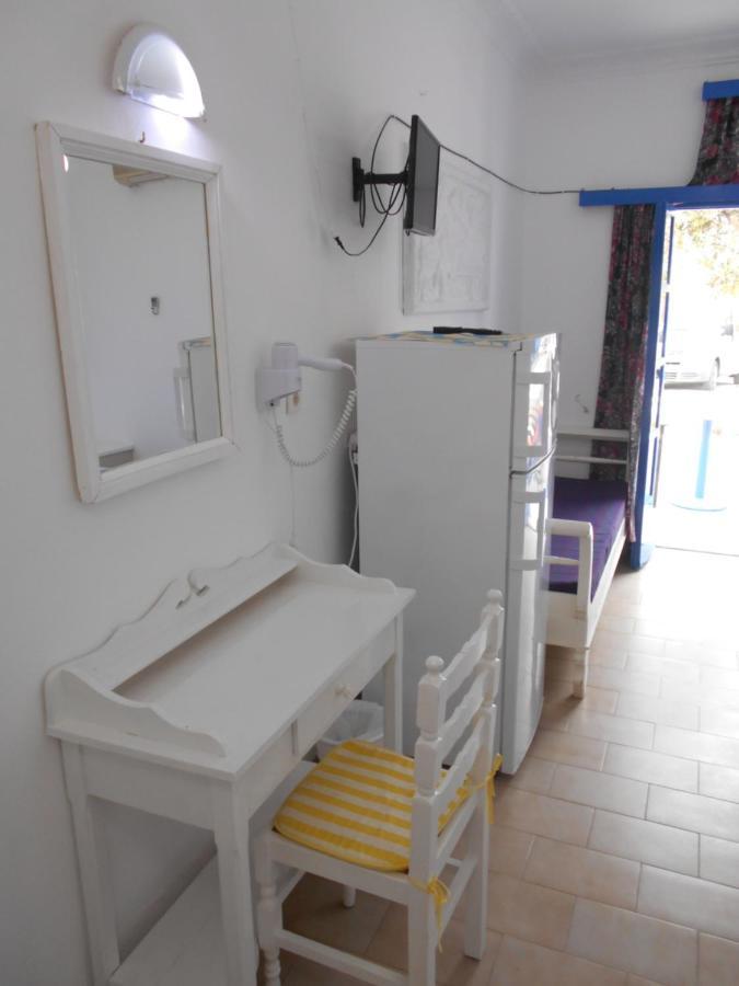 The Three Anchors Rooms Emporio  Dış mekan fotoğraf