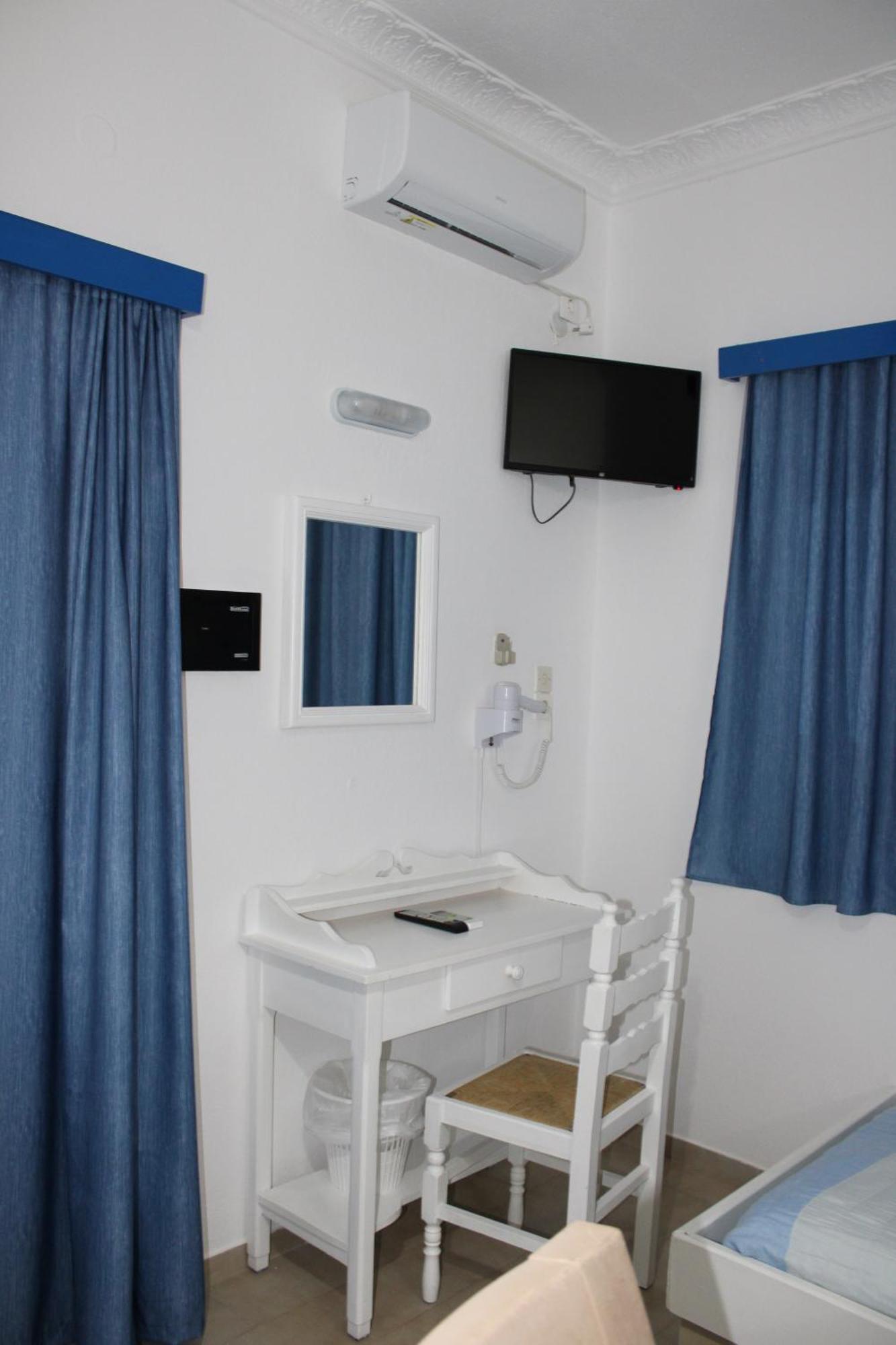 The Three Anchors Rooms Emporio  Dış mekan fotoğraf